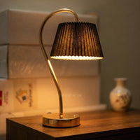 Elegant Curved Desk Lamp – Rechargeable – Black & Gold